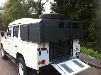 Amnagement Defendeur double cabine en caisse  chien